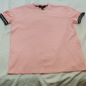 Forever 21 pink t-shirt